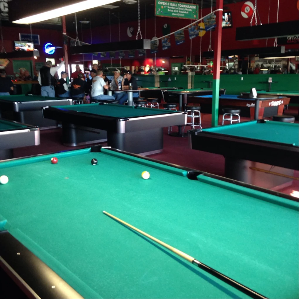 Mr. Lucky's Billiards pool hall exterior/interior
