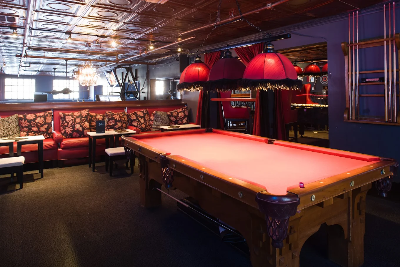 Q's Billiard Club pool hall exterior/interior