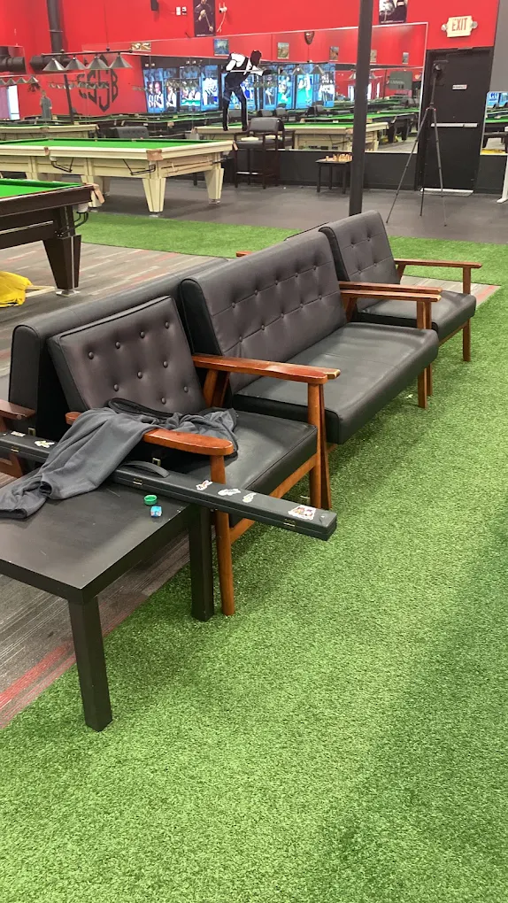 Sacramento Snooker & Billiards pool hall exterior/interior