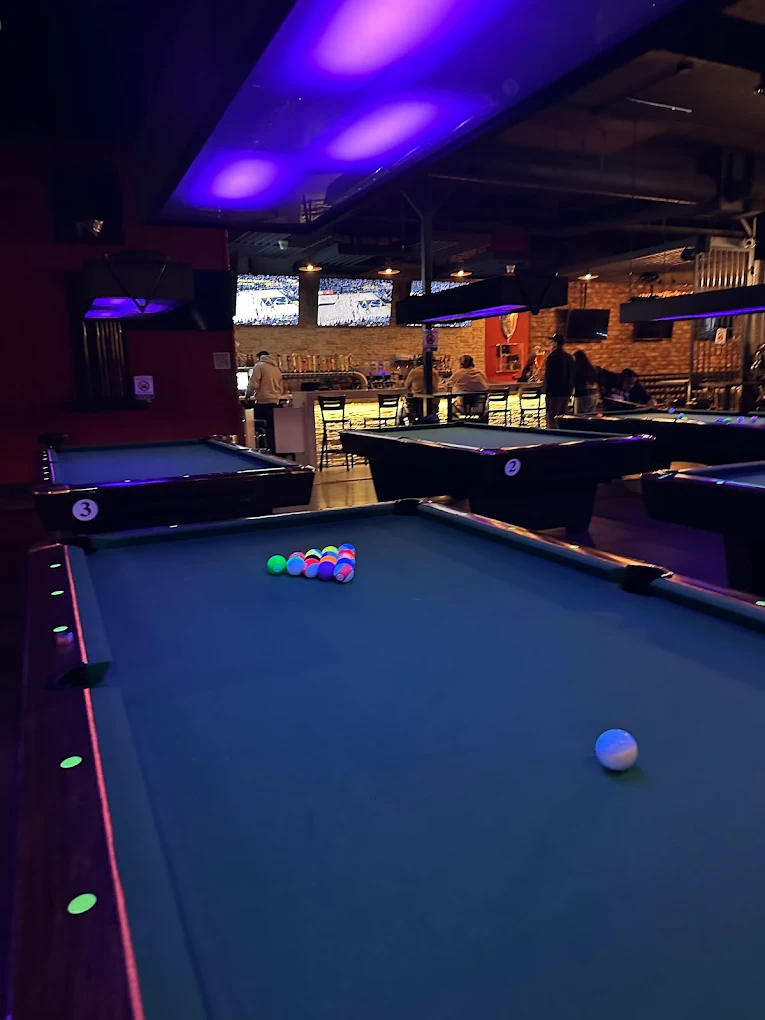Gladi8or Pizza & Billiards pool hall exterior/interior