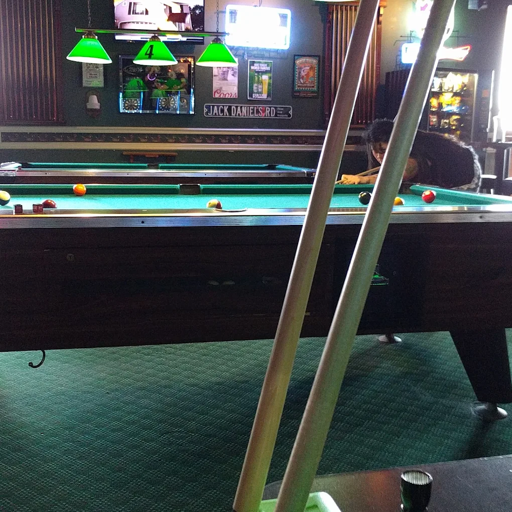 Players Pub pool hall exterior/interior