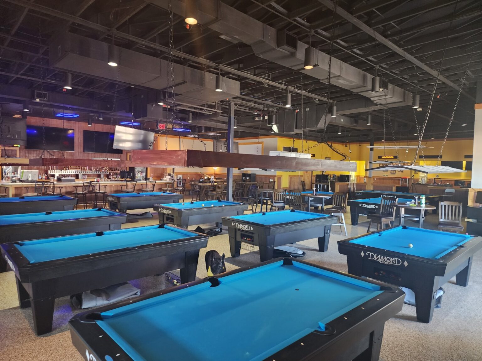 Pharaoh's American Grill & Billiards pool hall exterior/interior