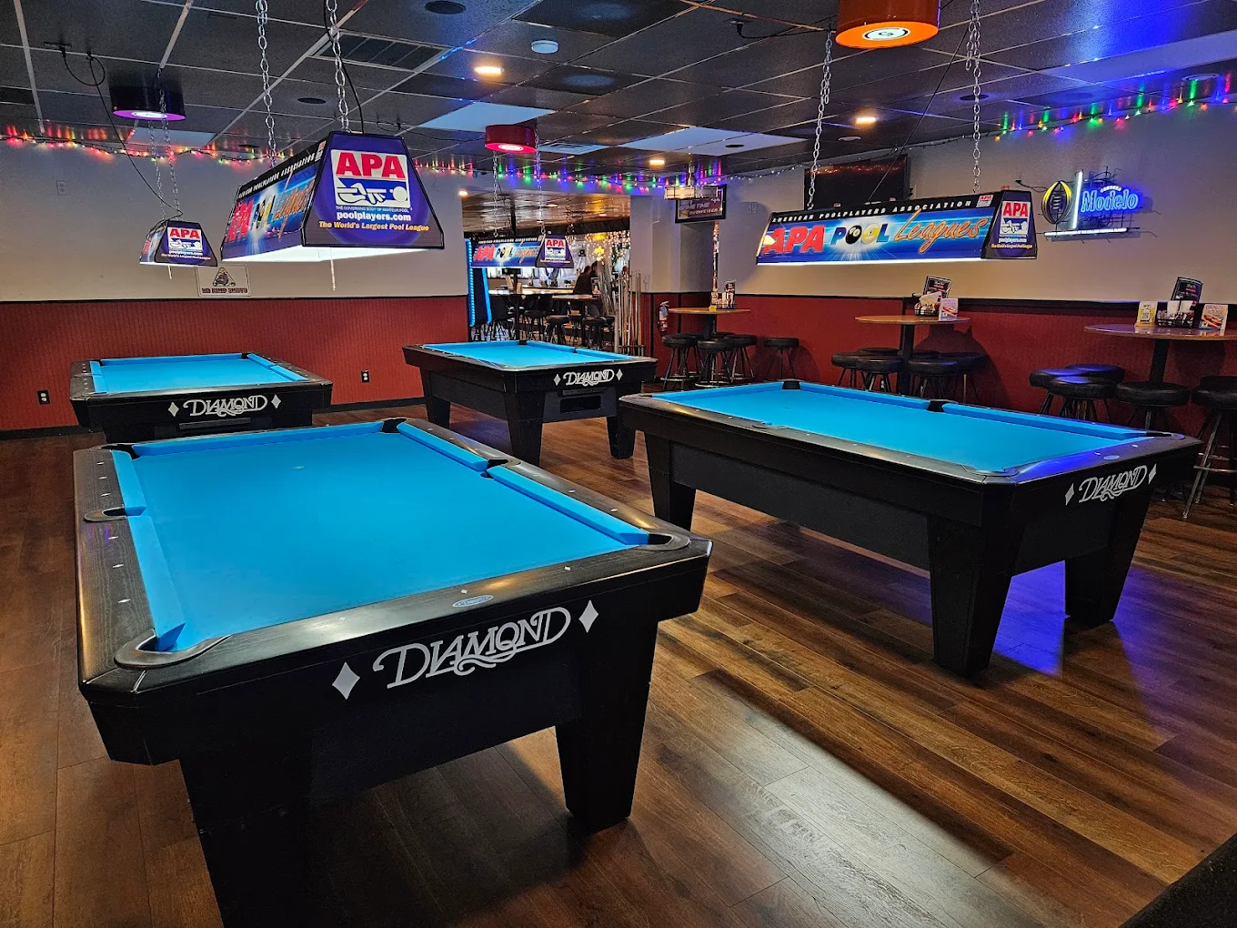 Lucky Shot Sports Bar and Grill pool hall exterior/interior