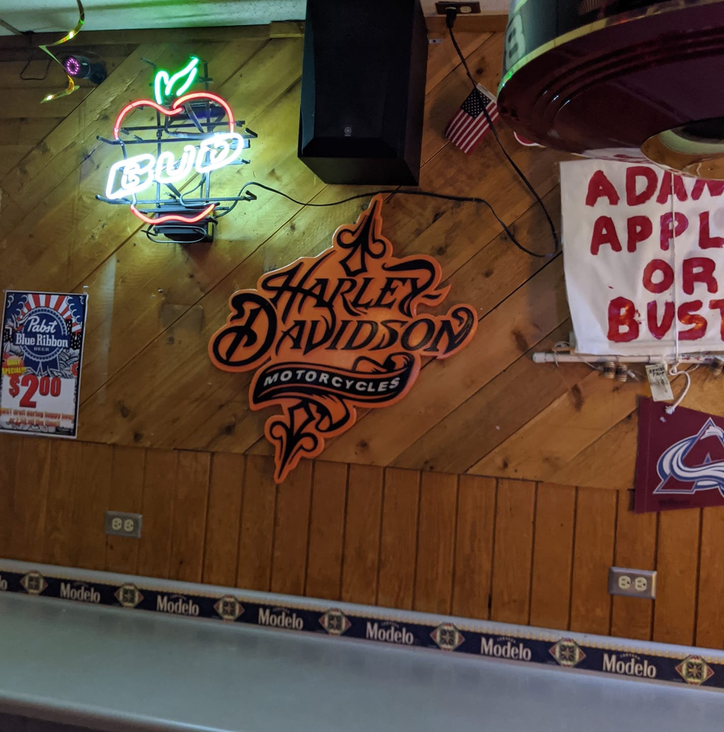 Adam's Apple Lounge pool hall exterior/interior