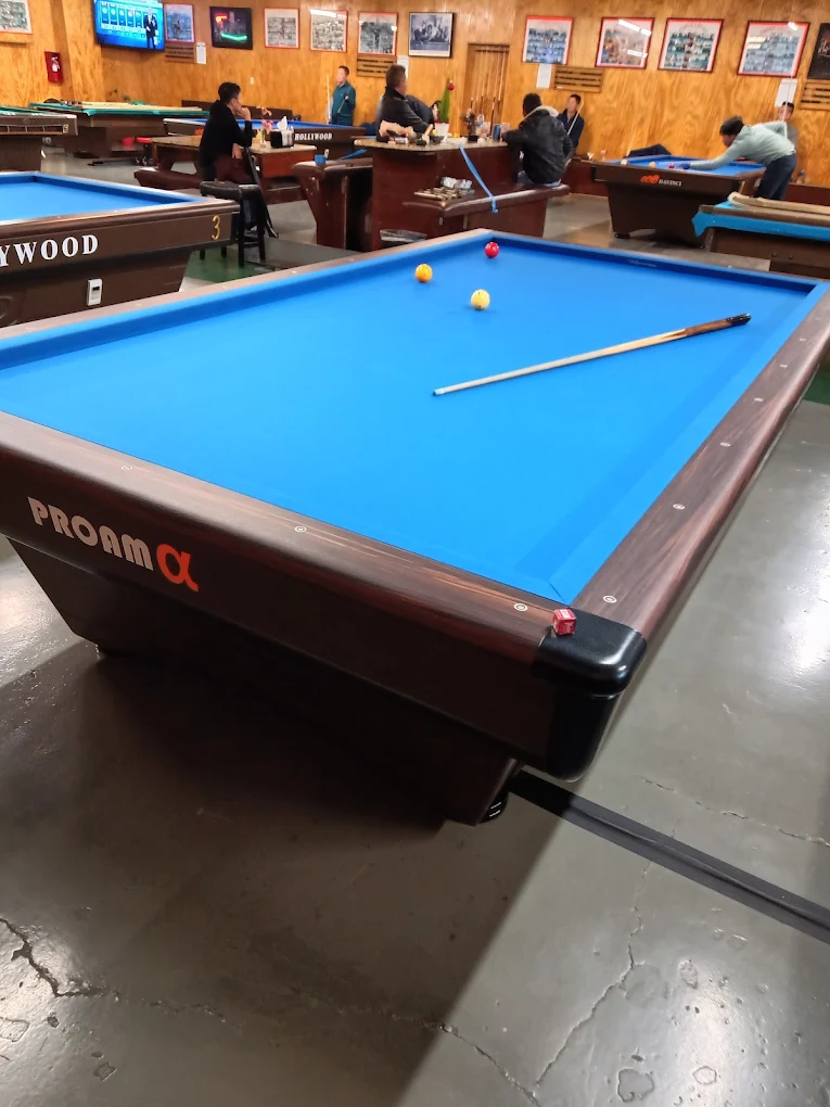 Vinh Son's Billiards & Coffee pool hall exterior/interior