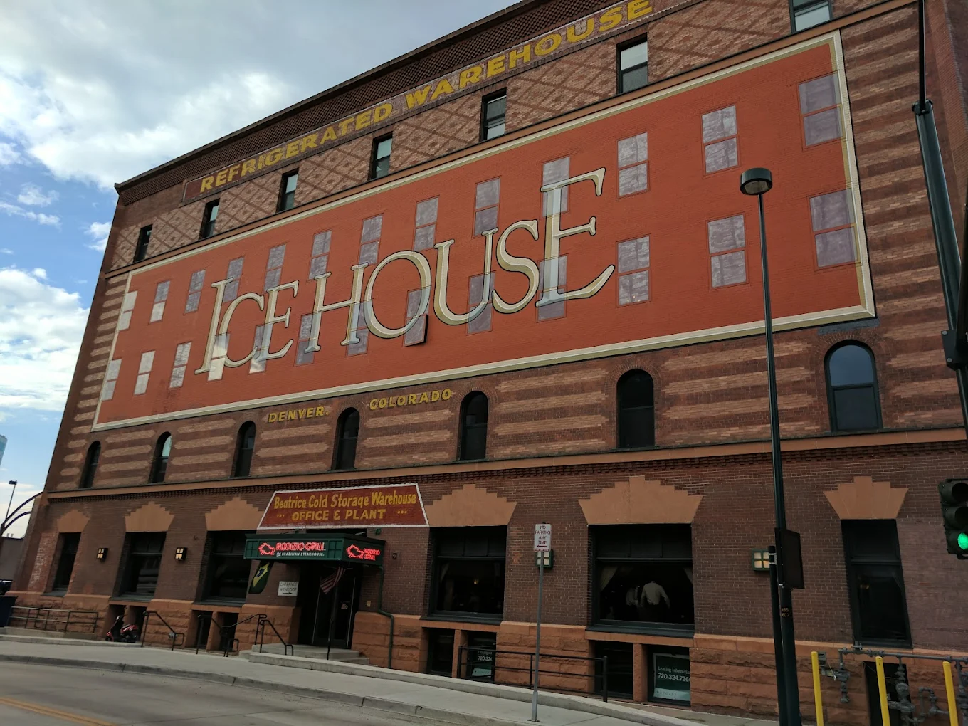 Icehouse Tavern pool hall exterior/interior