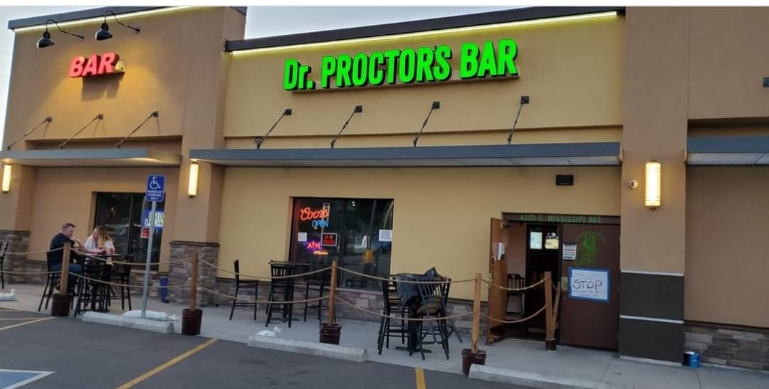 Dr. Proctor's Lounge pool hall exterior/interior