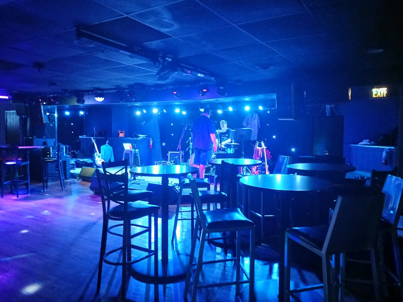 Babes Night Club pool hall exterior/interior