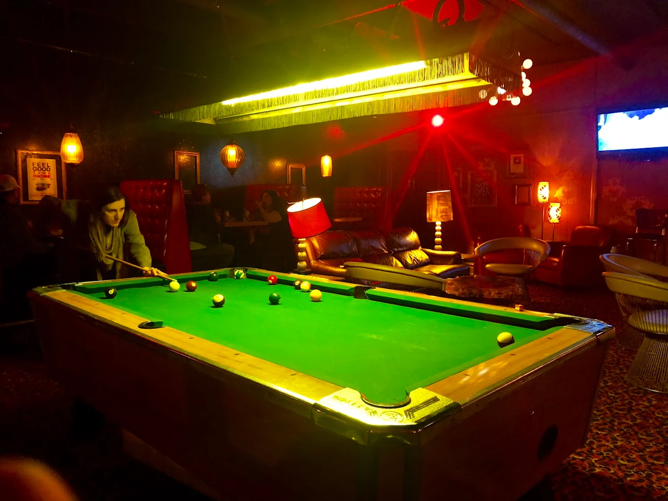 The Horseshoe Lounge pool hall exterior/interior