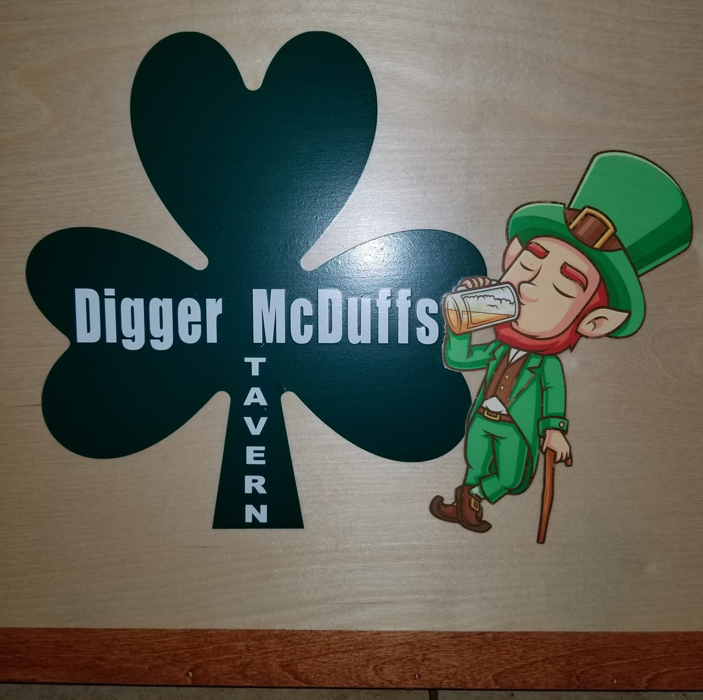 Digger McDuffs Tavern pool hall exterior/interior