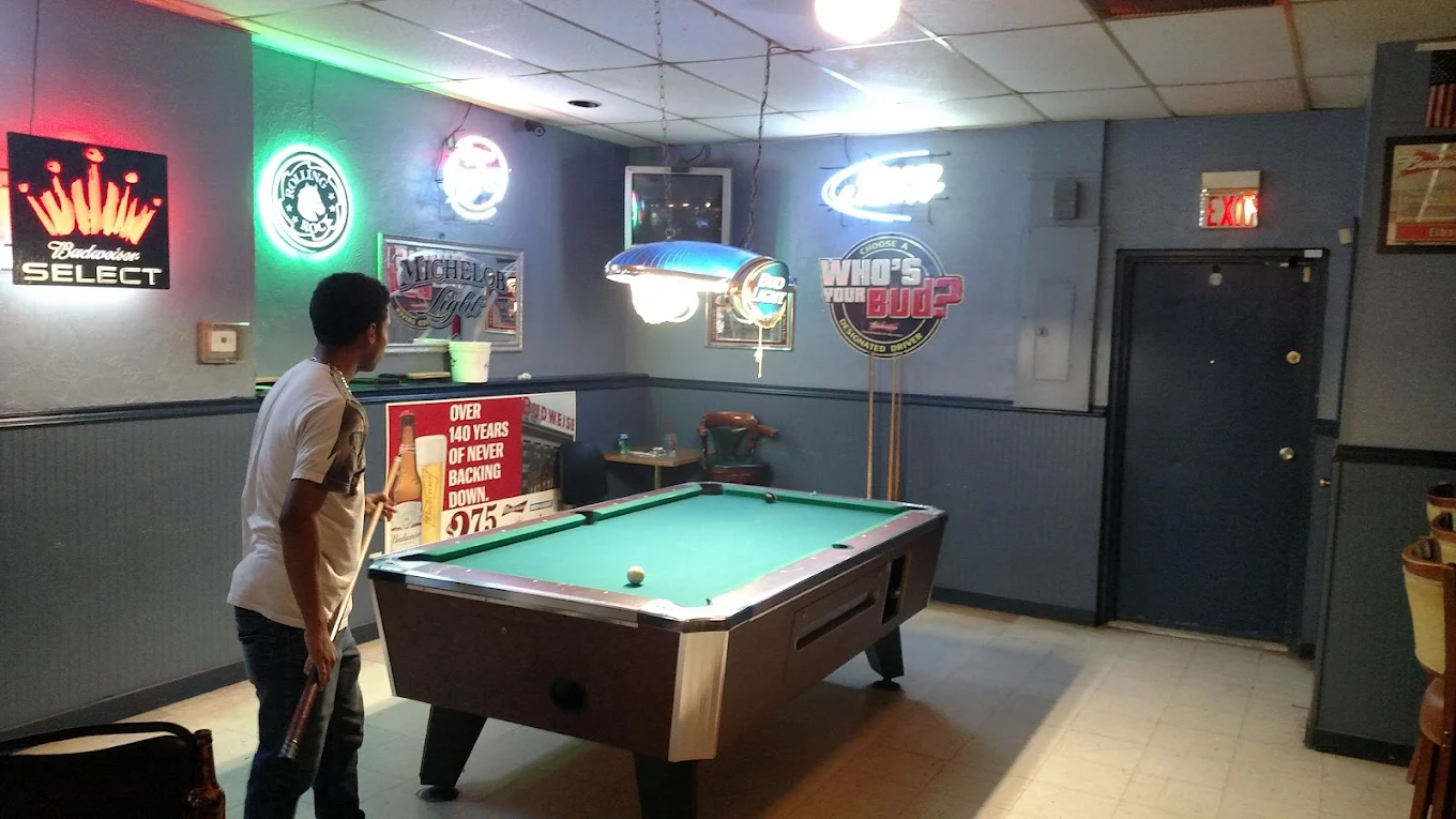 The Elbow Room pool hall exterior/interior