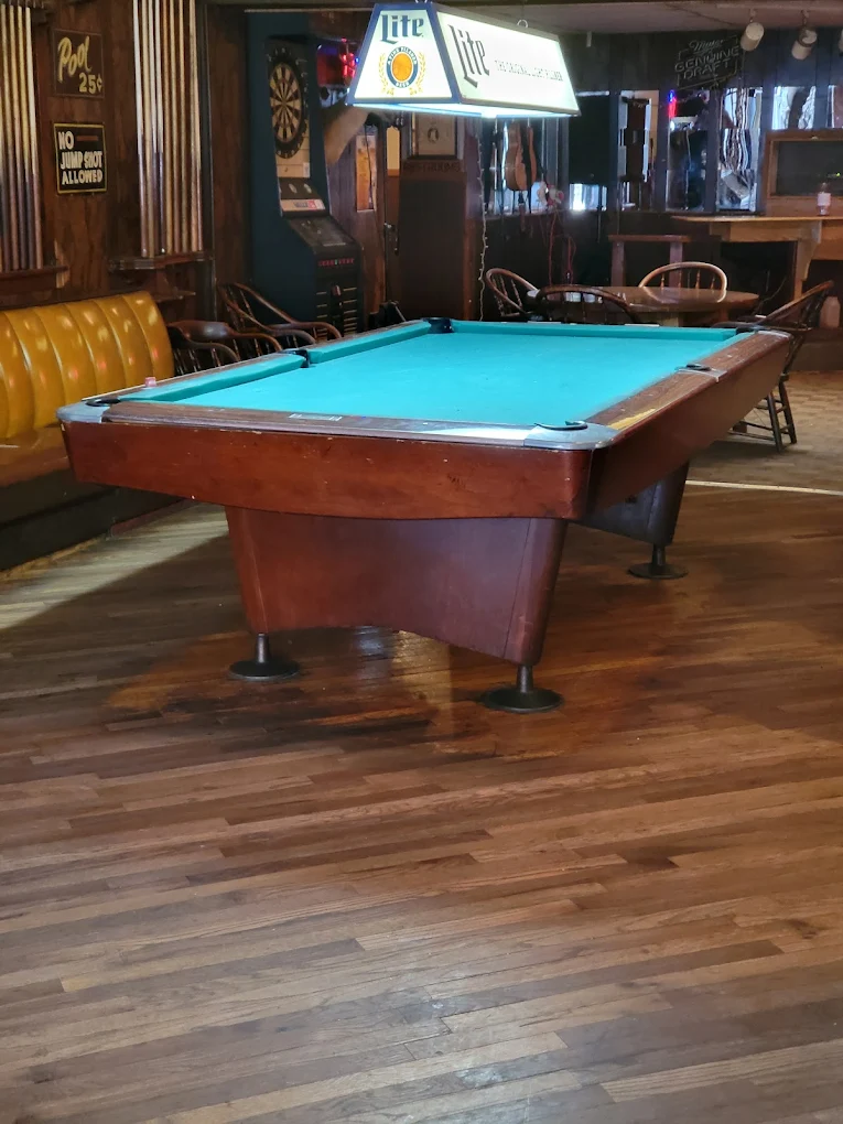 Bux's Place pool hall exterior/interior