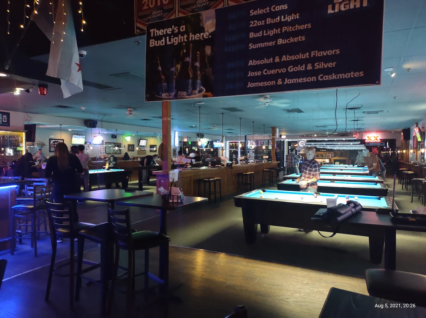 Q Pub and Grill pool hall exterior/interior