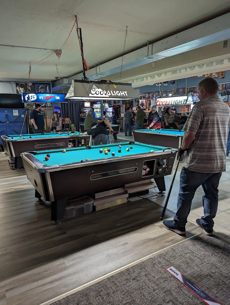 Steve's Sports Bar pool hall exterior/interior