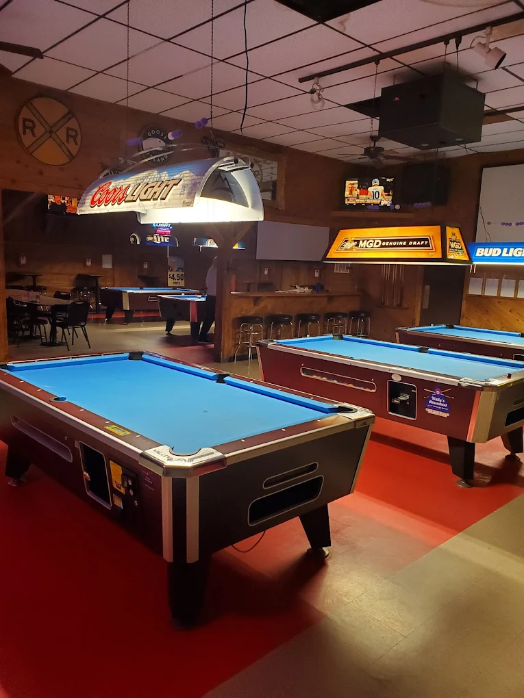 Union Station Sports Bar & Grill pool hall exterior/interior