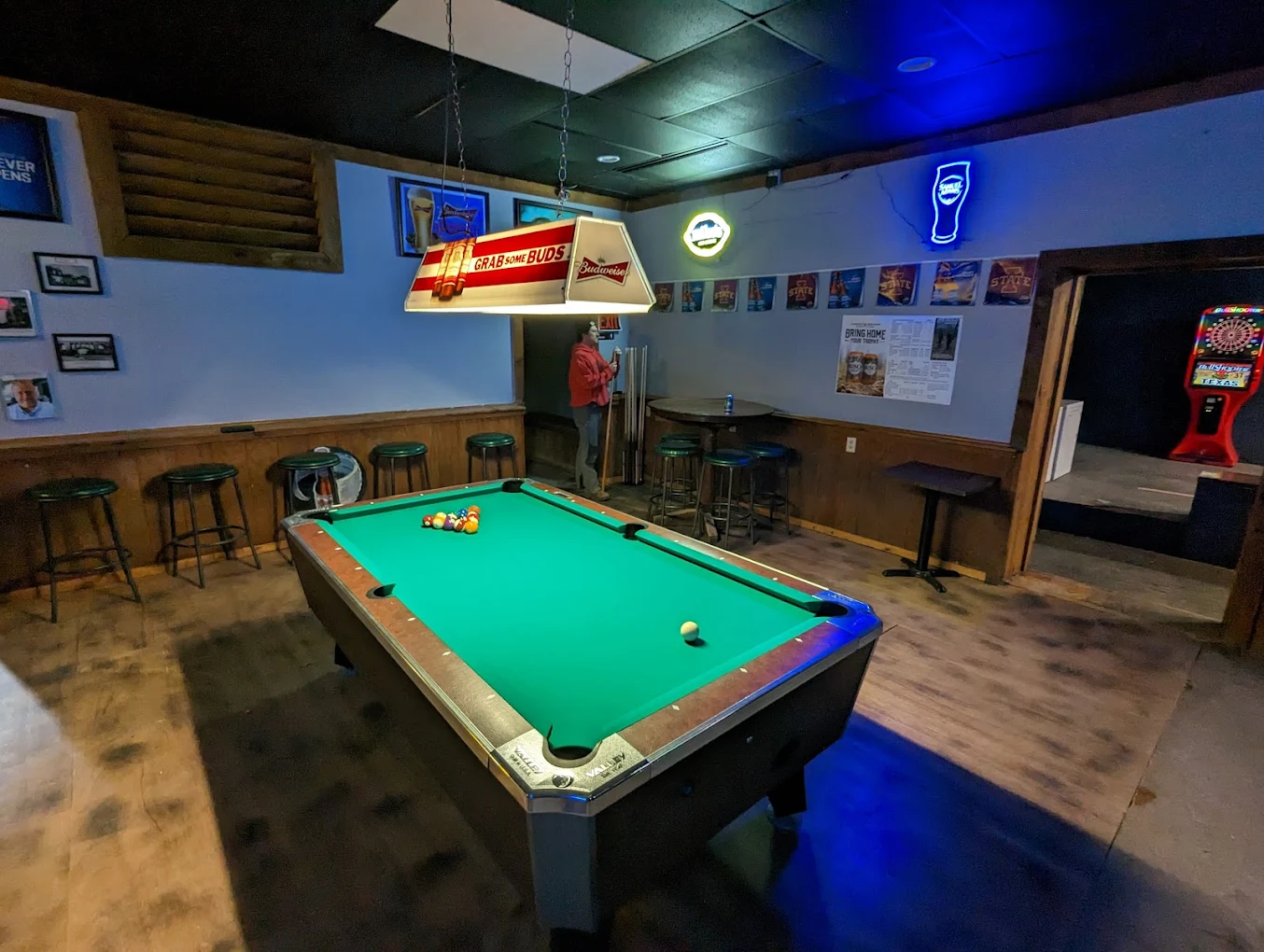 The Rhodes Bar pool hall exterior/interior