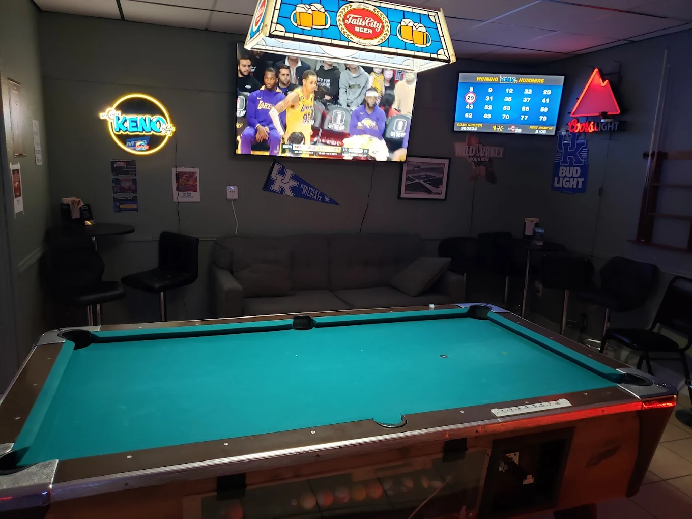 Neon Moon Bar & Lounge pool hall exterior/interior