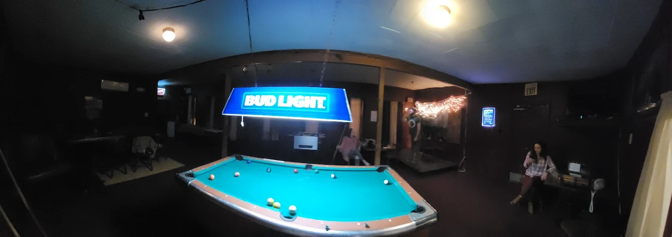 Old New Orleans Bar pool hall exterior/interior