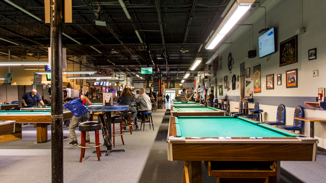 Triple Nines Bar and Billiards pool hall exterior/interior