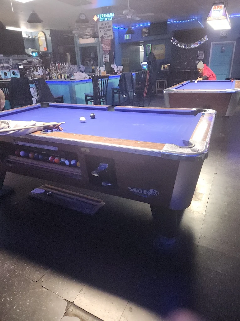 Paradise Tavern pool hall exterior/interior