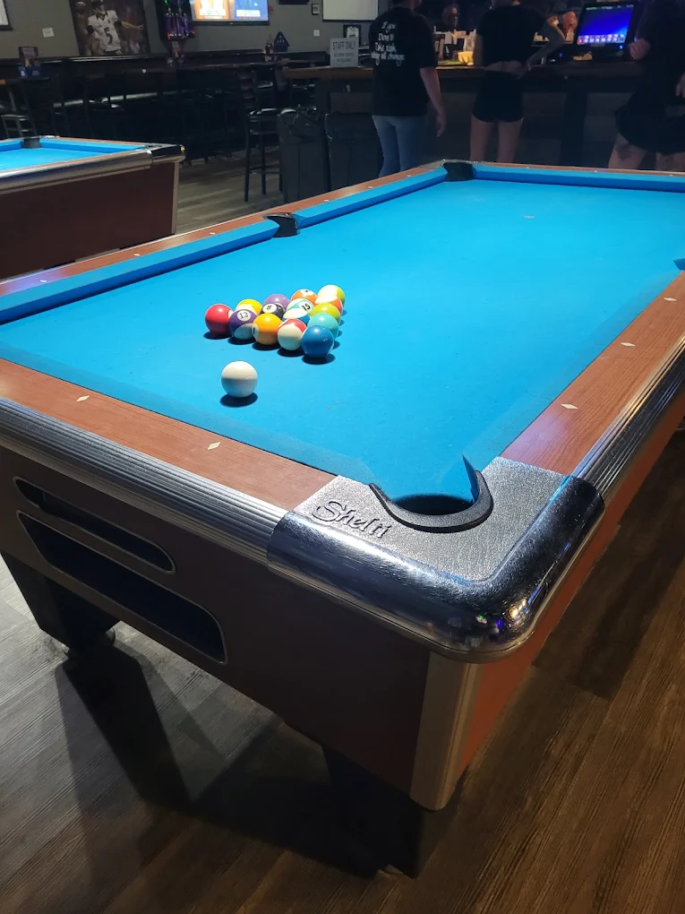 Sidelines Sports Bar & Grill pool hall exterior/interior