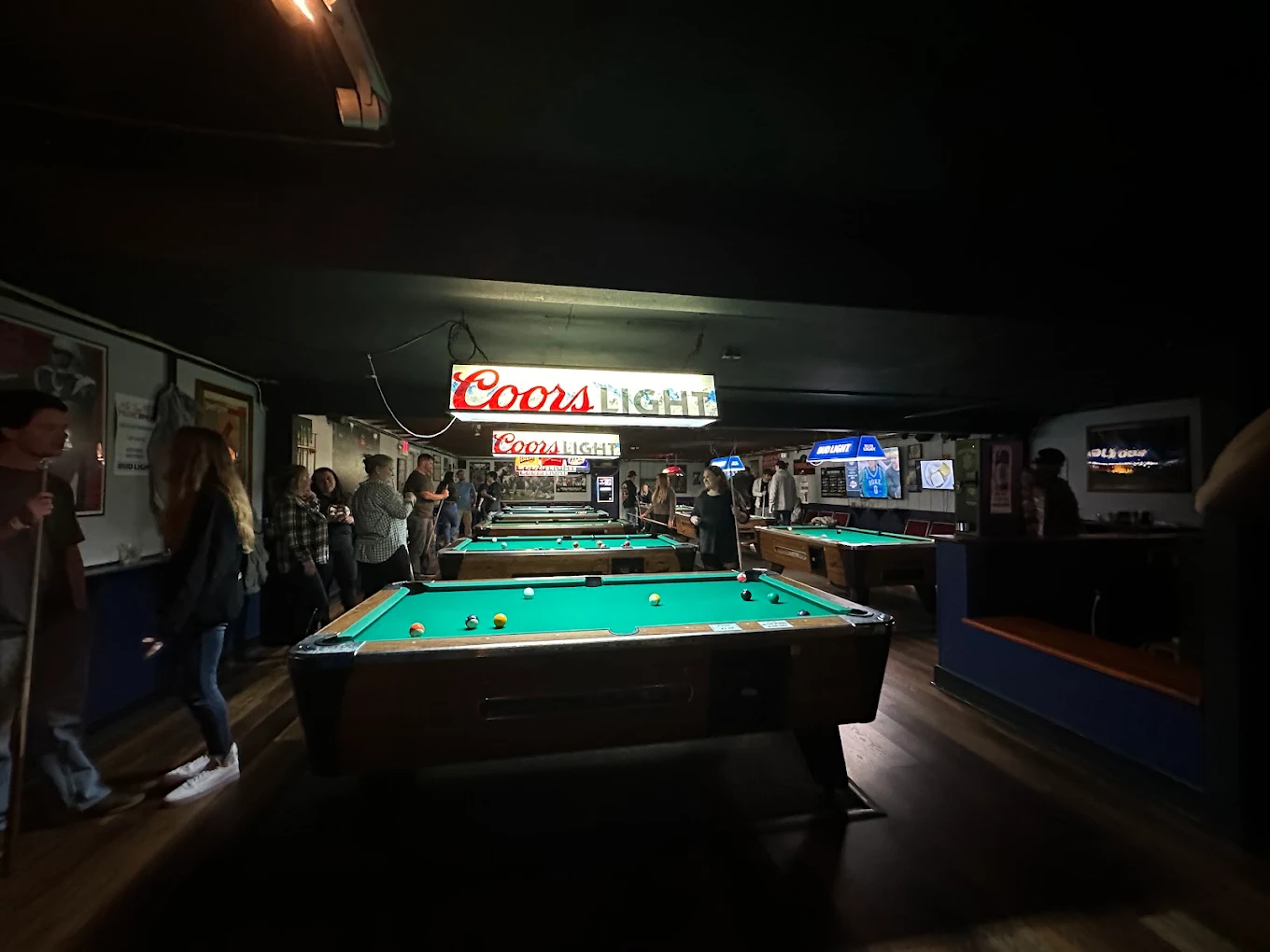 The Winners Circle pool hall exterior/interior
