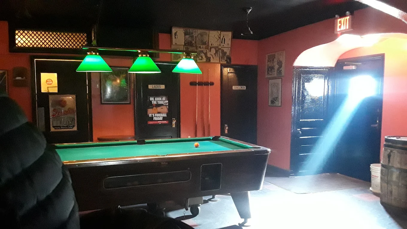 The Painted Lady Lounge pool hall exterior/interior