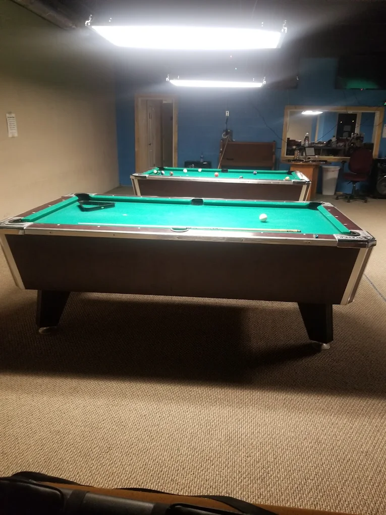 Joey's Place pool hall exterior/interior