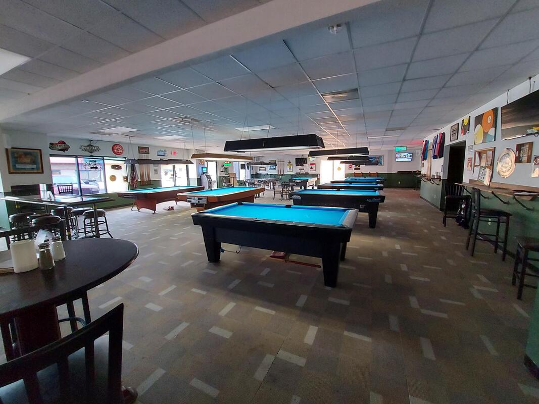 Lake Billiards Sports Bar & Grill pool hall exterior/interior