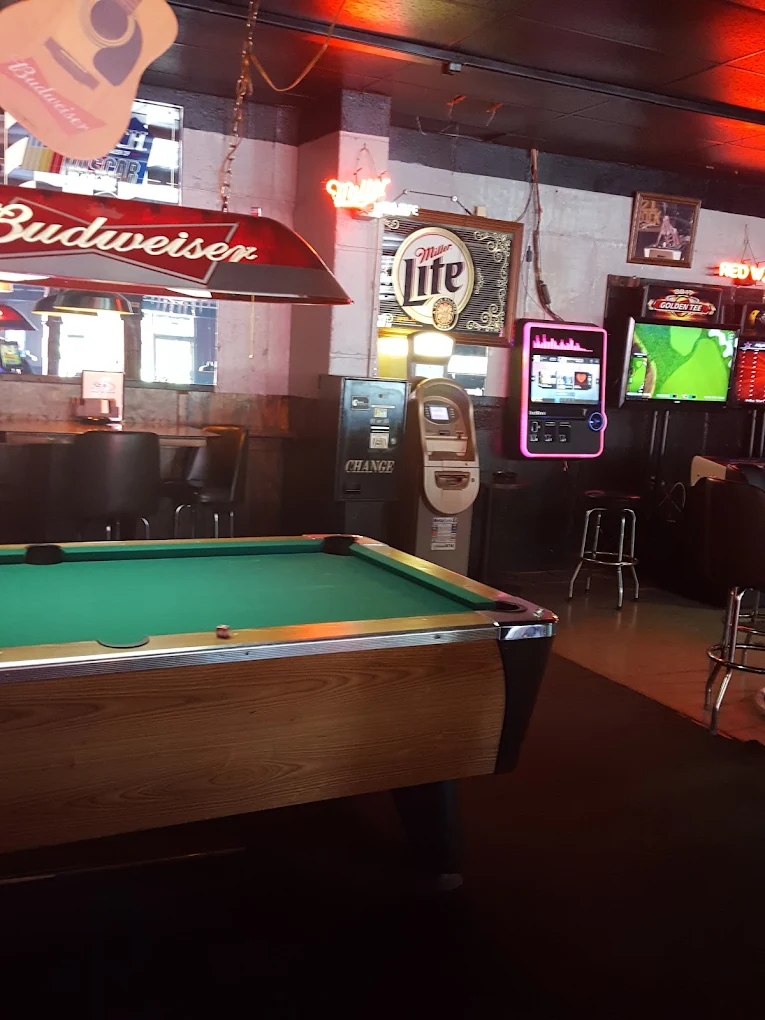 21 Rock Grill & Bar pool hall exterior/interior