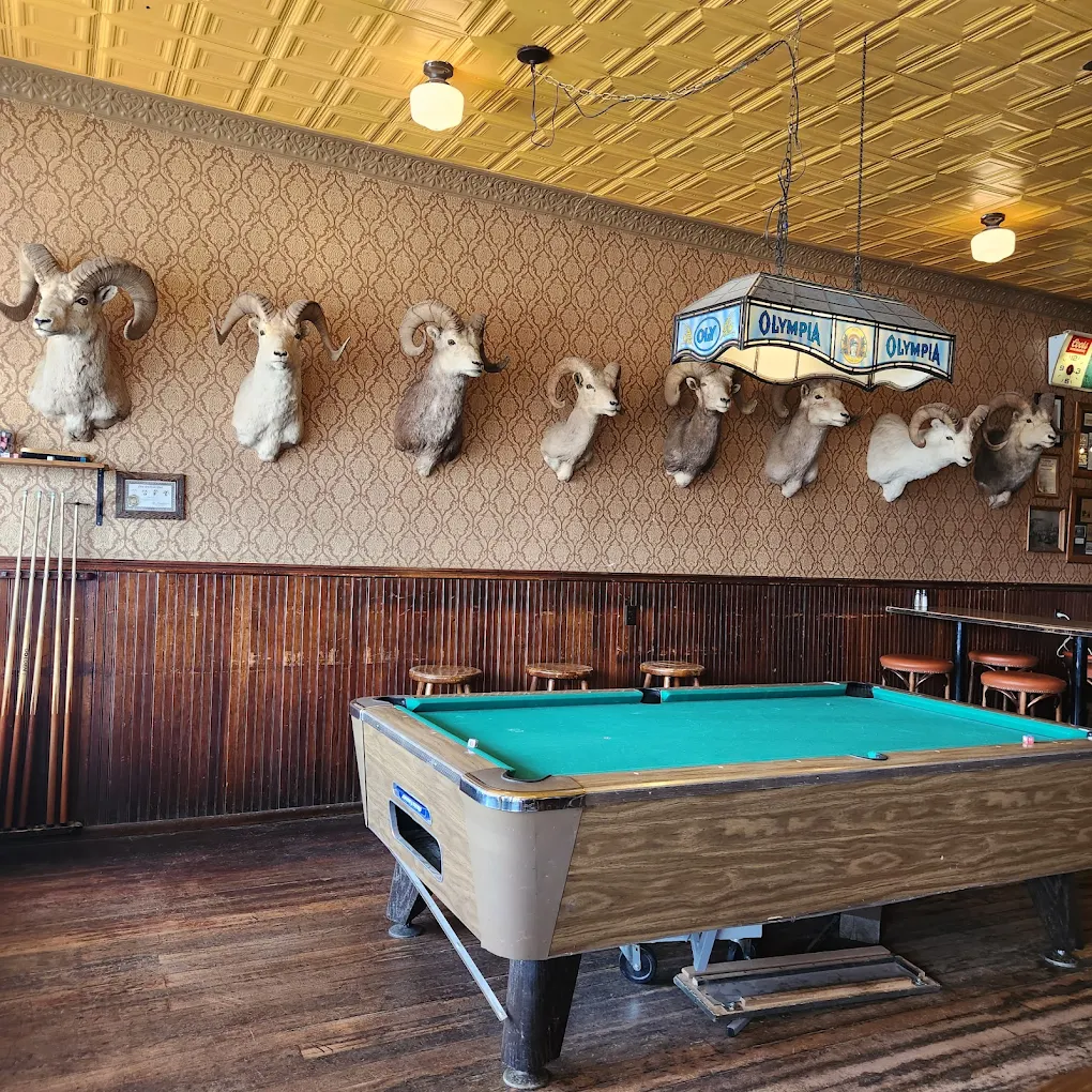 The Old Saloon pool hall exterior/interior