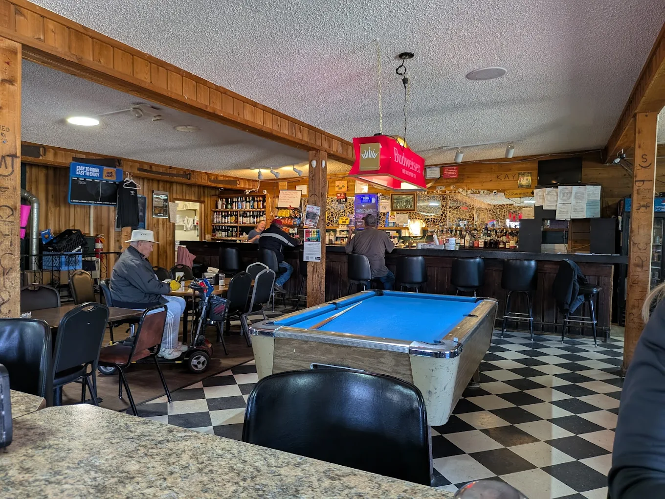 Angus Bar pool hall exterior/interior