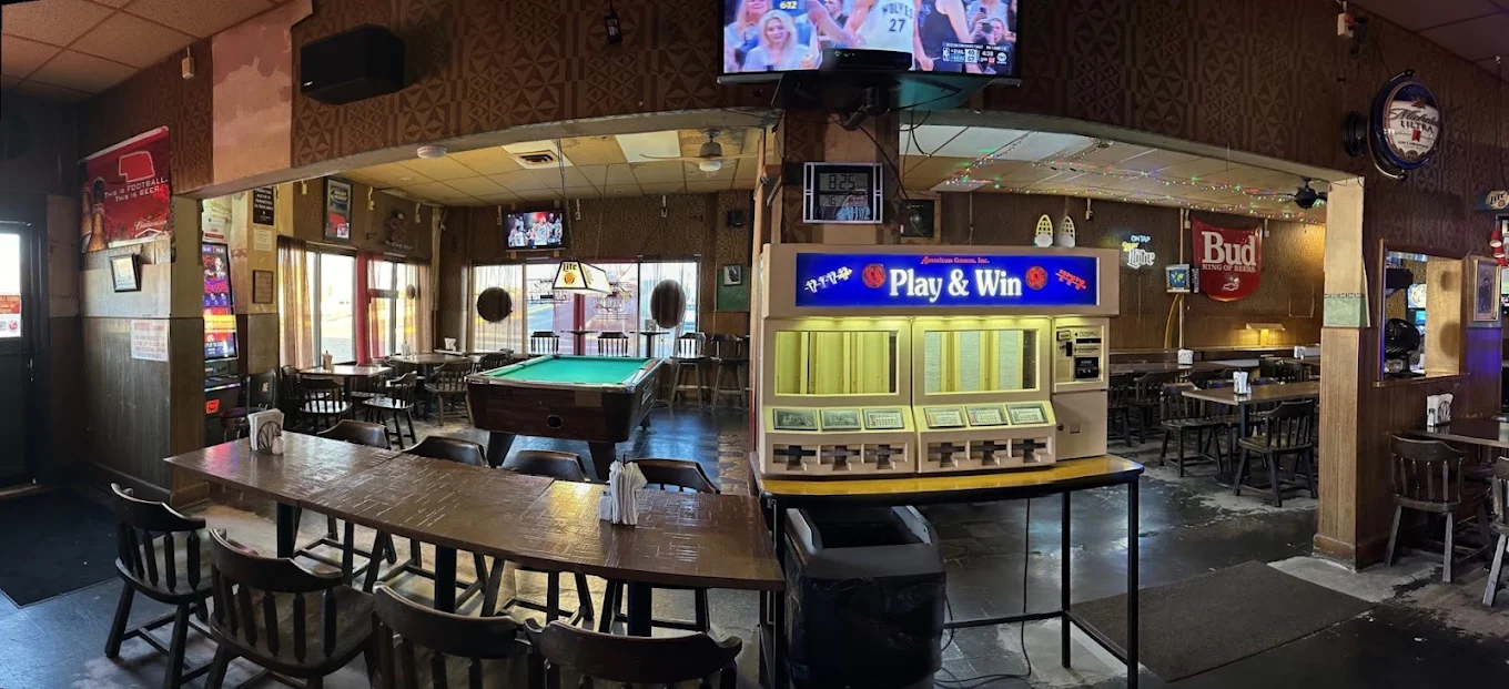 Hub Bar pool hall exterior/interior