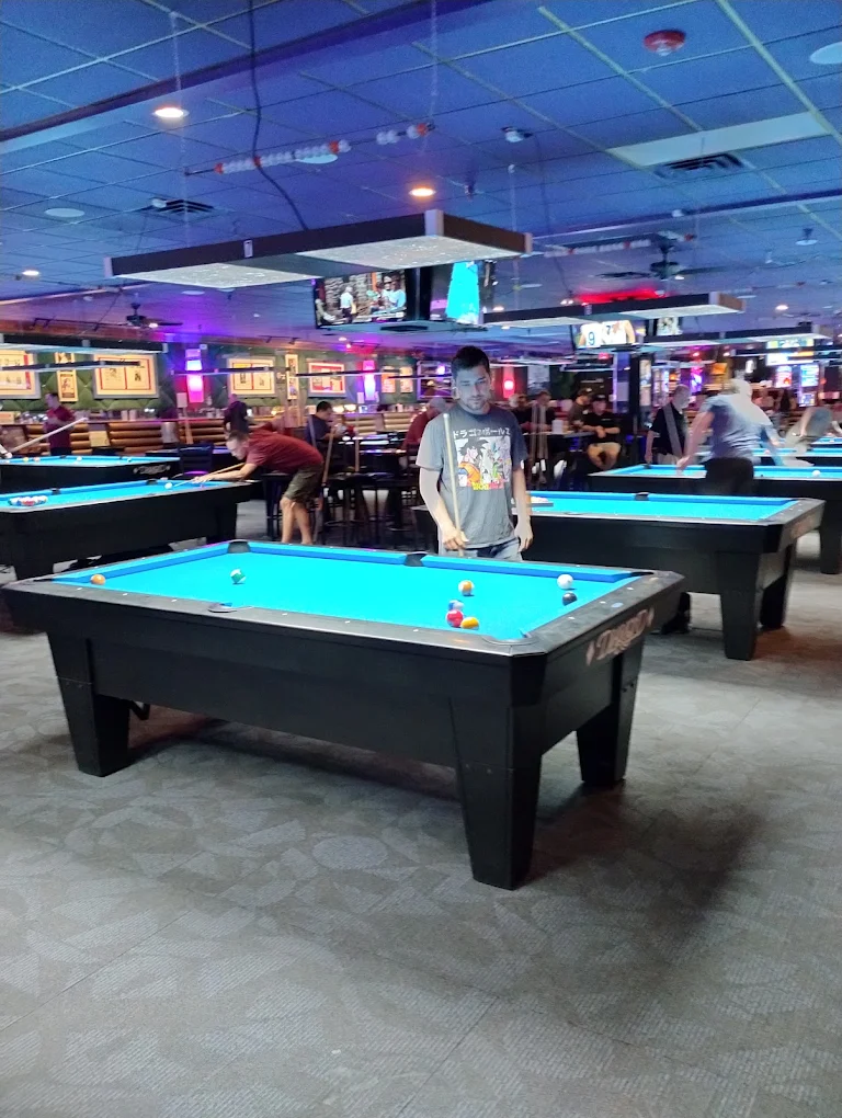 Good Timez Billiards pool hall exterior/interior