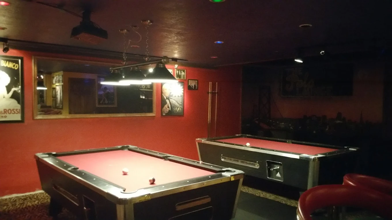 The Polo Lounge pool hall exterior/interior
