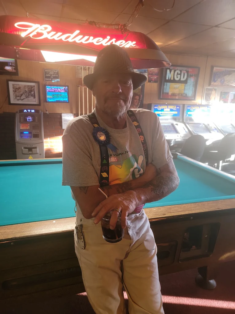 Gil's Place pool hall exterior/interior