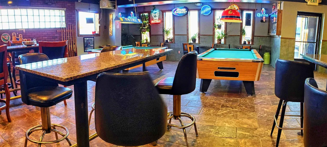 Shooters Bar & Grill pool hall exterior/interior