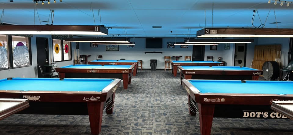 Dot's Cue pool hall exterior/interior
