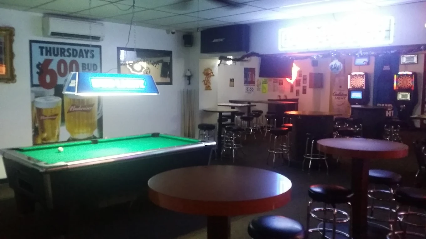 Town Hall Bar pool hall exterior/interior