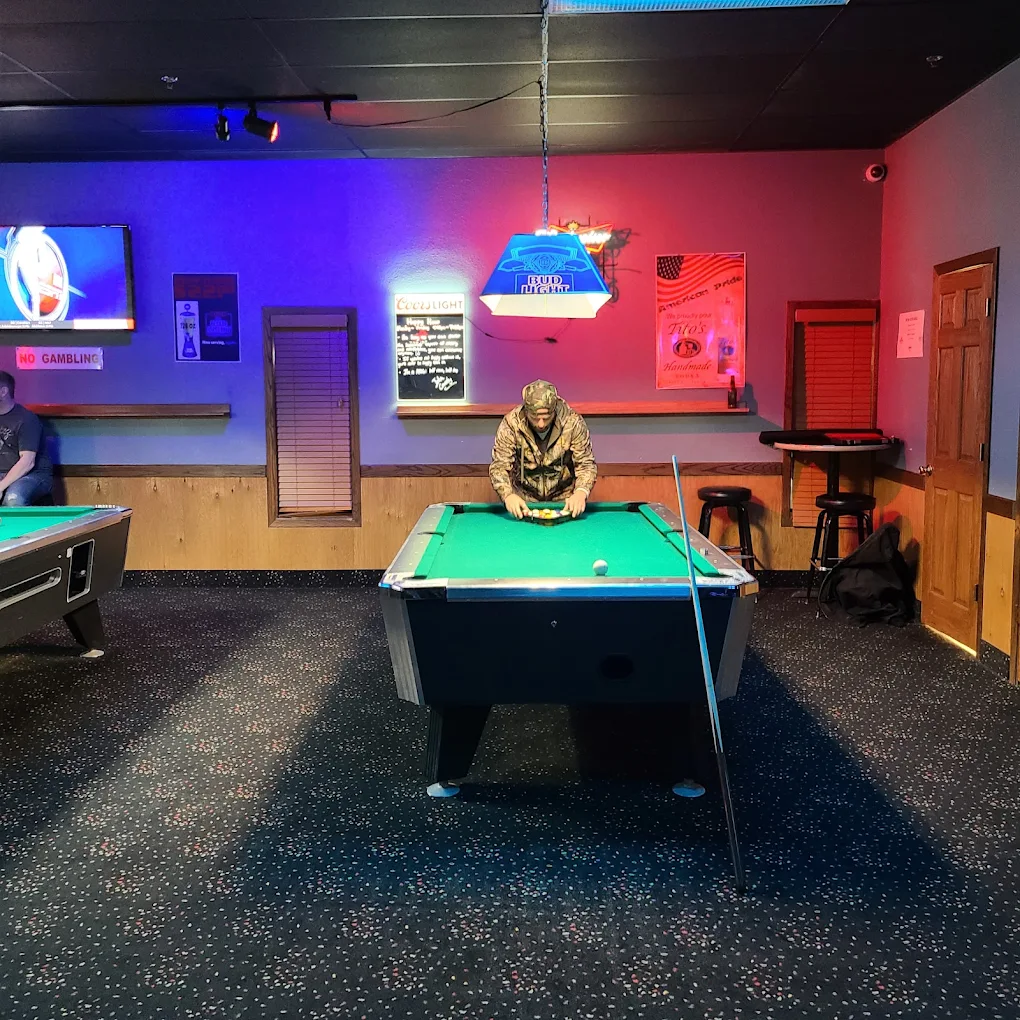 DK's Lounge pool hall exterior/interior