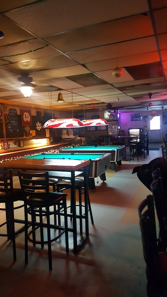 Old Town Tavern pool hall exterior/interior