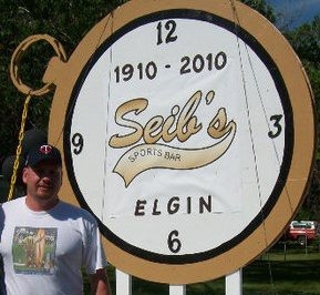 Seibs Sports Bar pool hall exterior/interior