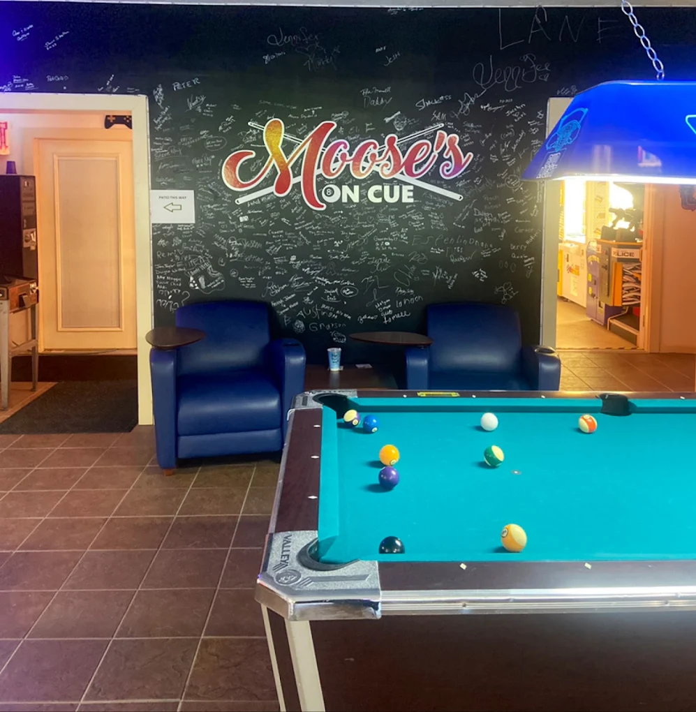 Moose's On Cue pool hall exterior/interior