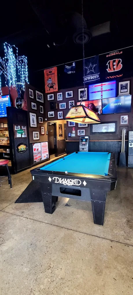 Keystone Pub & Patio pool hall exterior/interior
