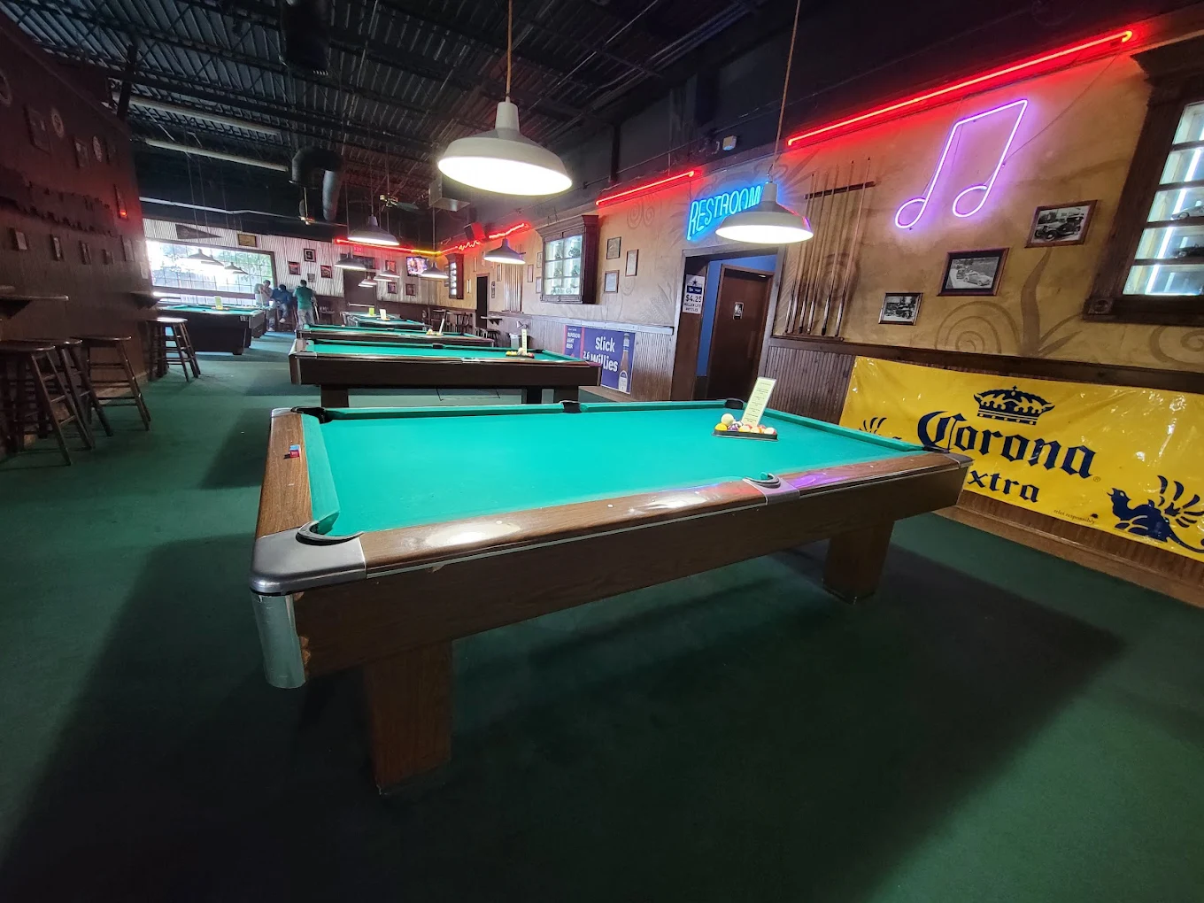 Slick Willies Family Pool Hall pool hall exterior/interior