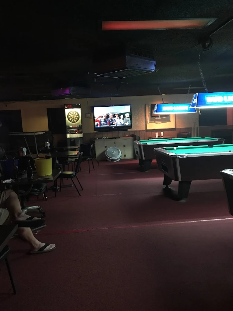 Corner Pocket pool hall exterior/interior