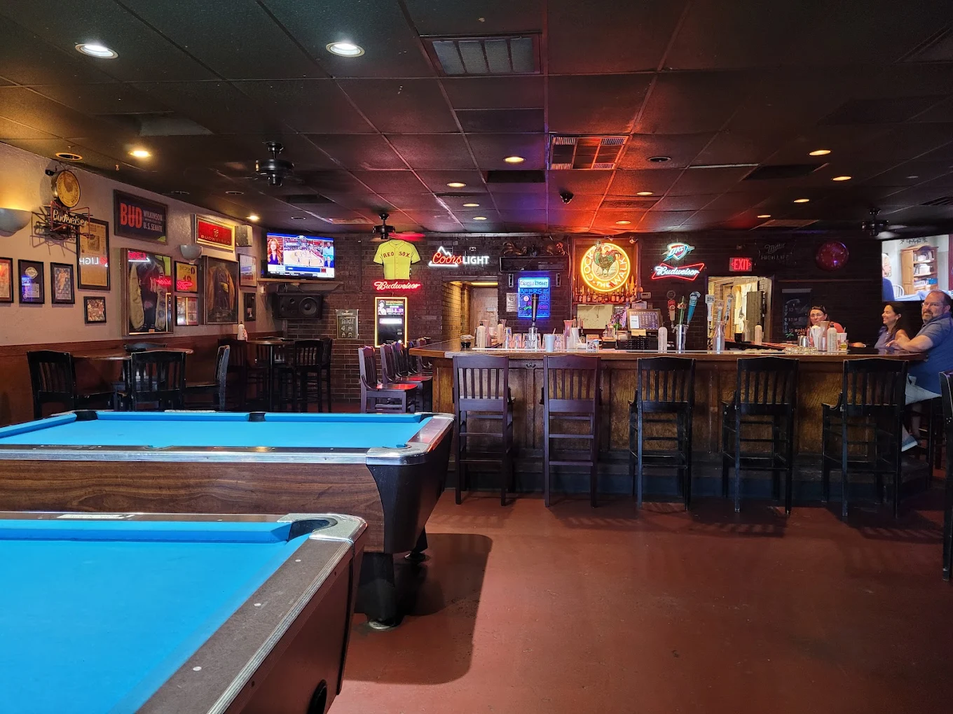 Cock o' the Walk Bar & Grill pool hall exterior/interior