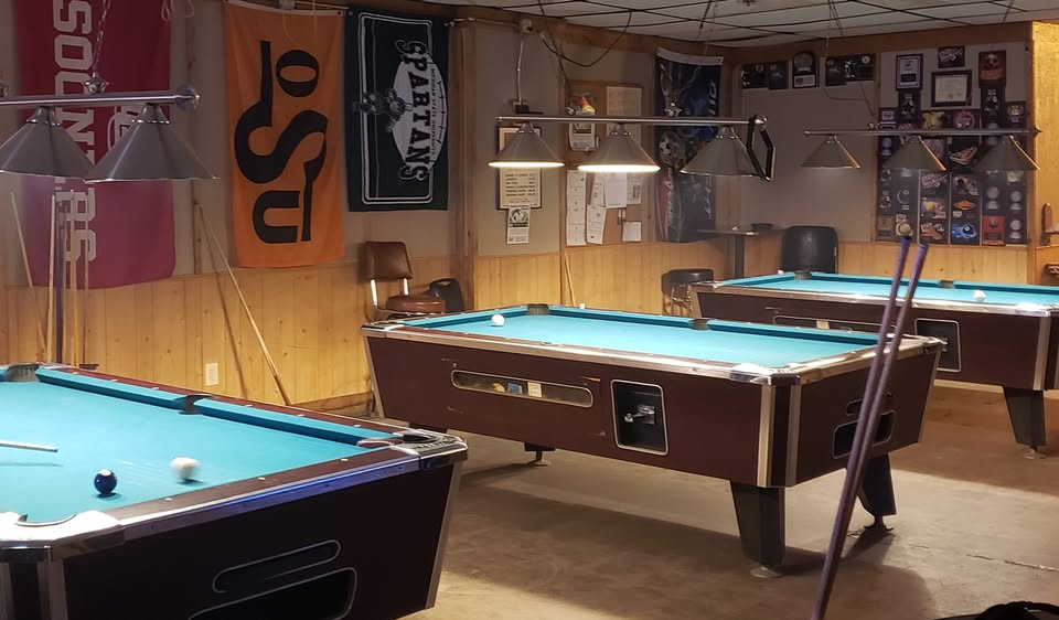 W&W Lounge pool hall exterior/interior