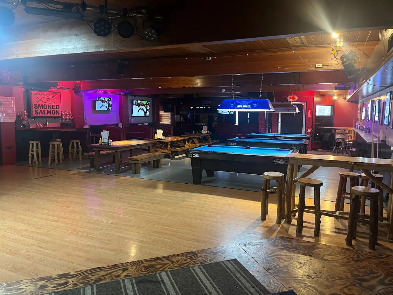 Wildhorse Bar & Grill pool hall exterior/interior