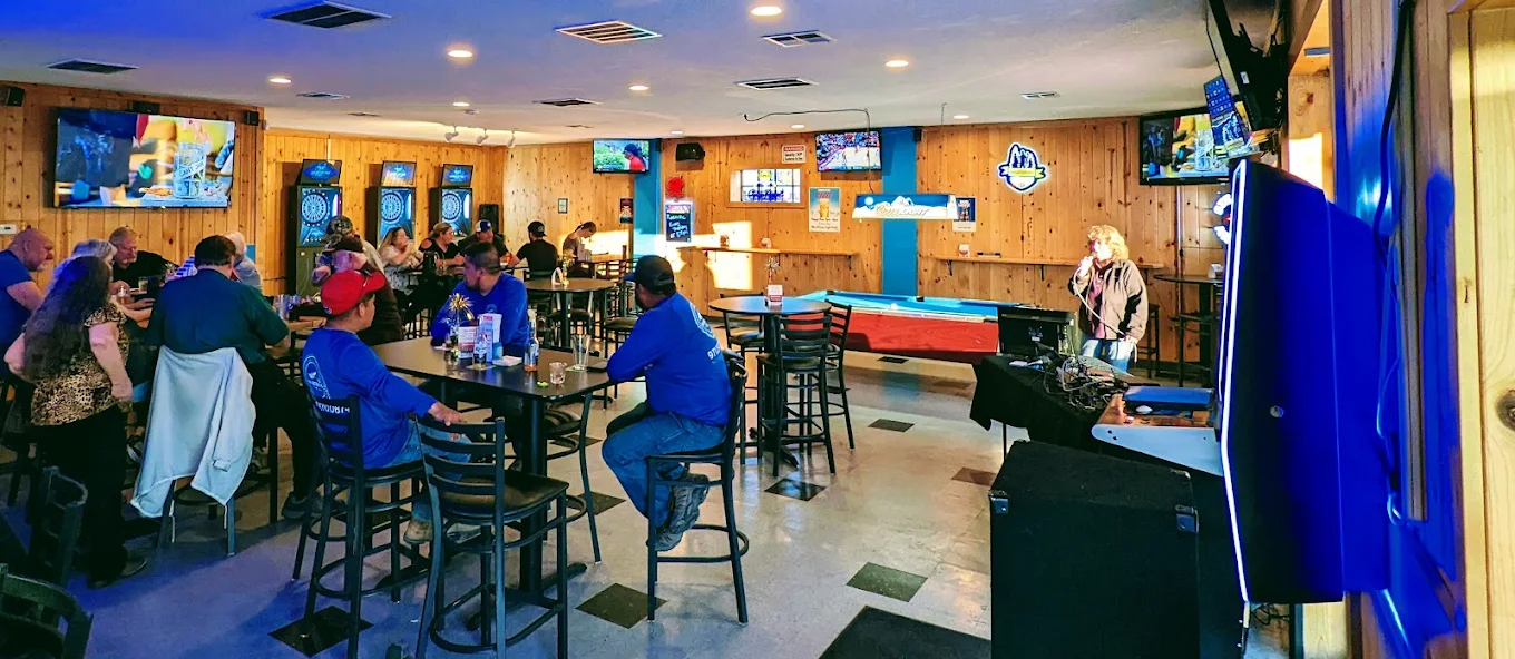 Mel's Sports Bar pool hall exterior/interior